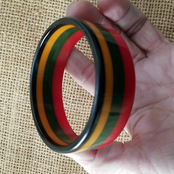 Gorgeous Vintage 4 Layer Bakelite Bangle Bracelet